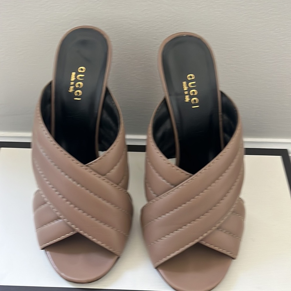 Gucci Quilted Tan high heel sandal - Picture 3 of 5